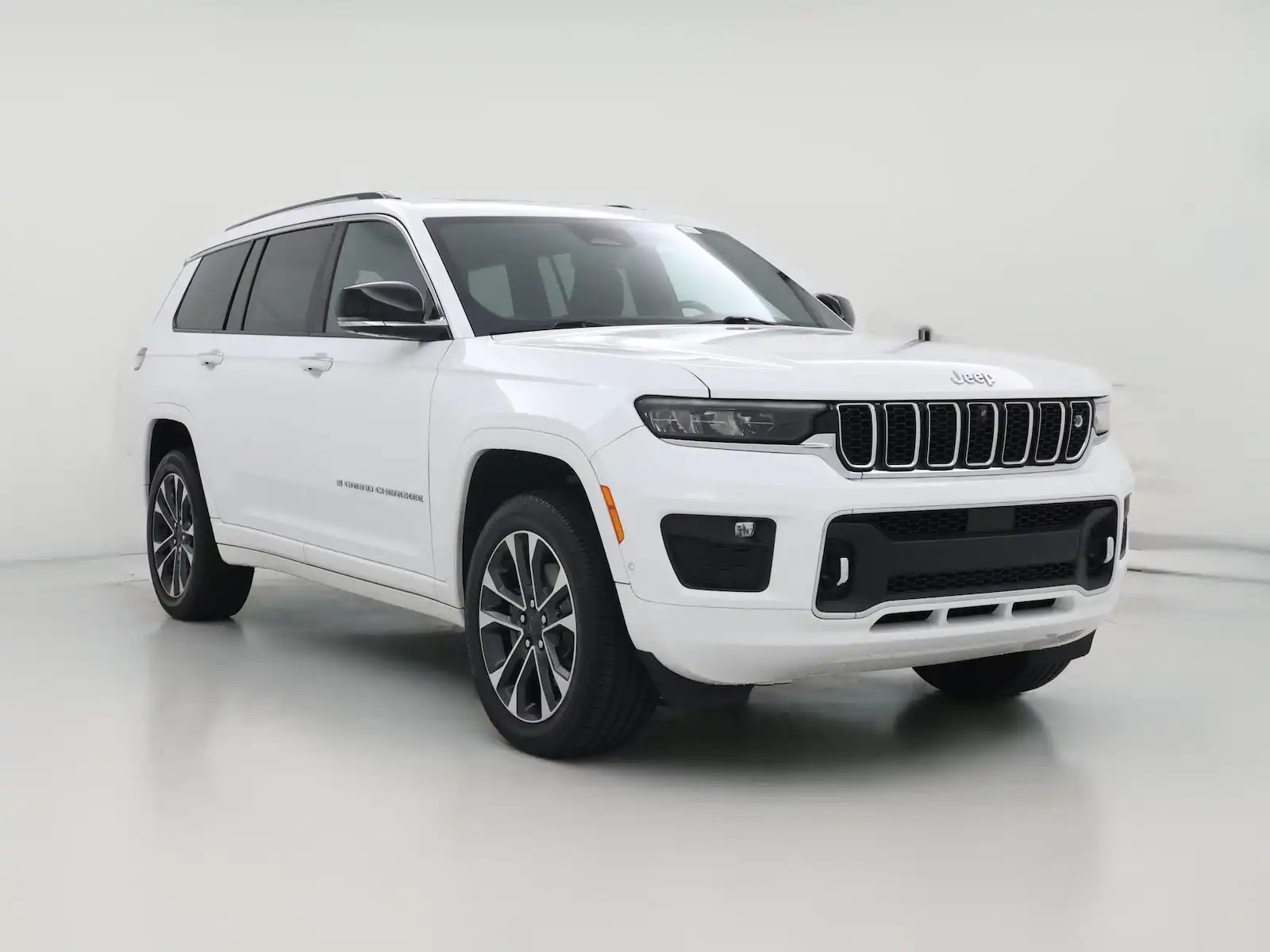2021 Jeep Grand Cherokee L Overland's photo