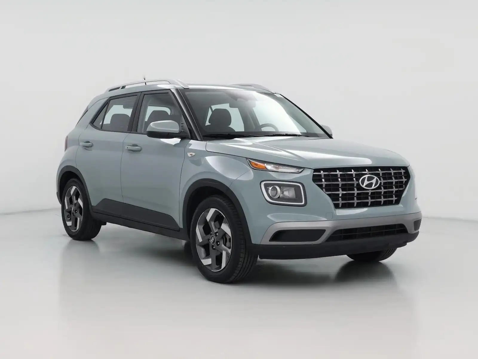 2025 Hyundai Venue SEL IVT's photo