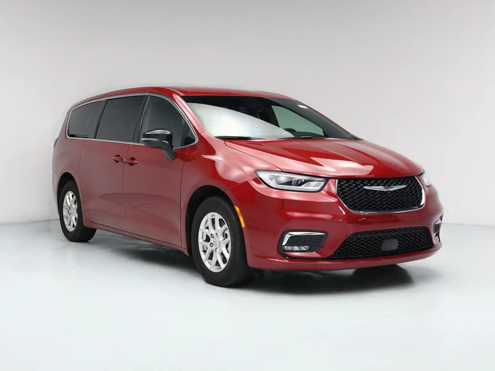 2025 Chrysler Pacifica Select's photo