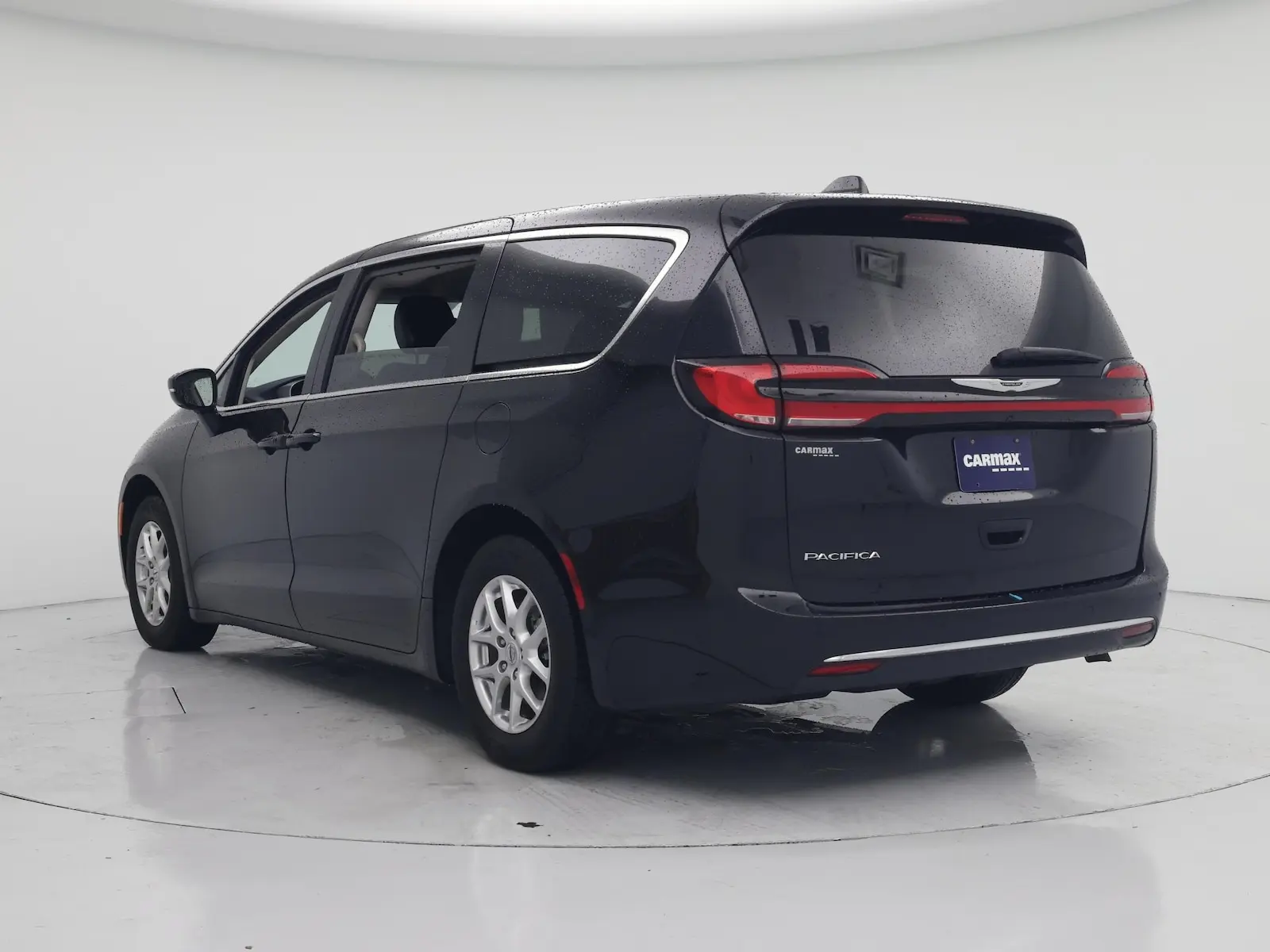 2024 Chrysler Pacifica Touring L photo 3