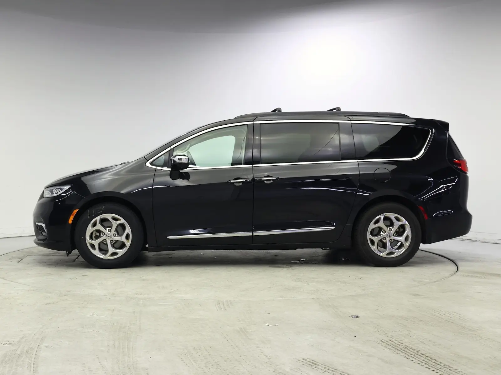 2022 Chrysler Pacifica Limited photo 4