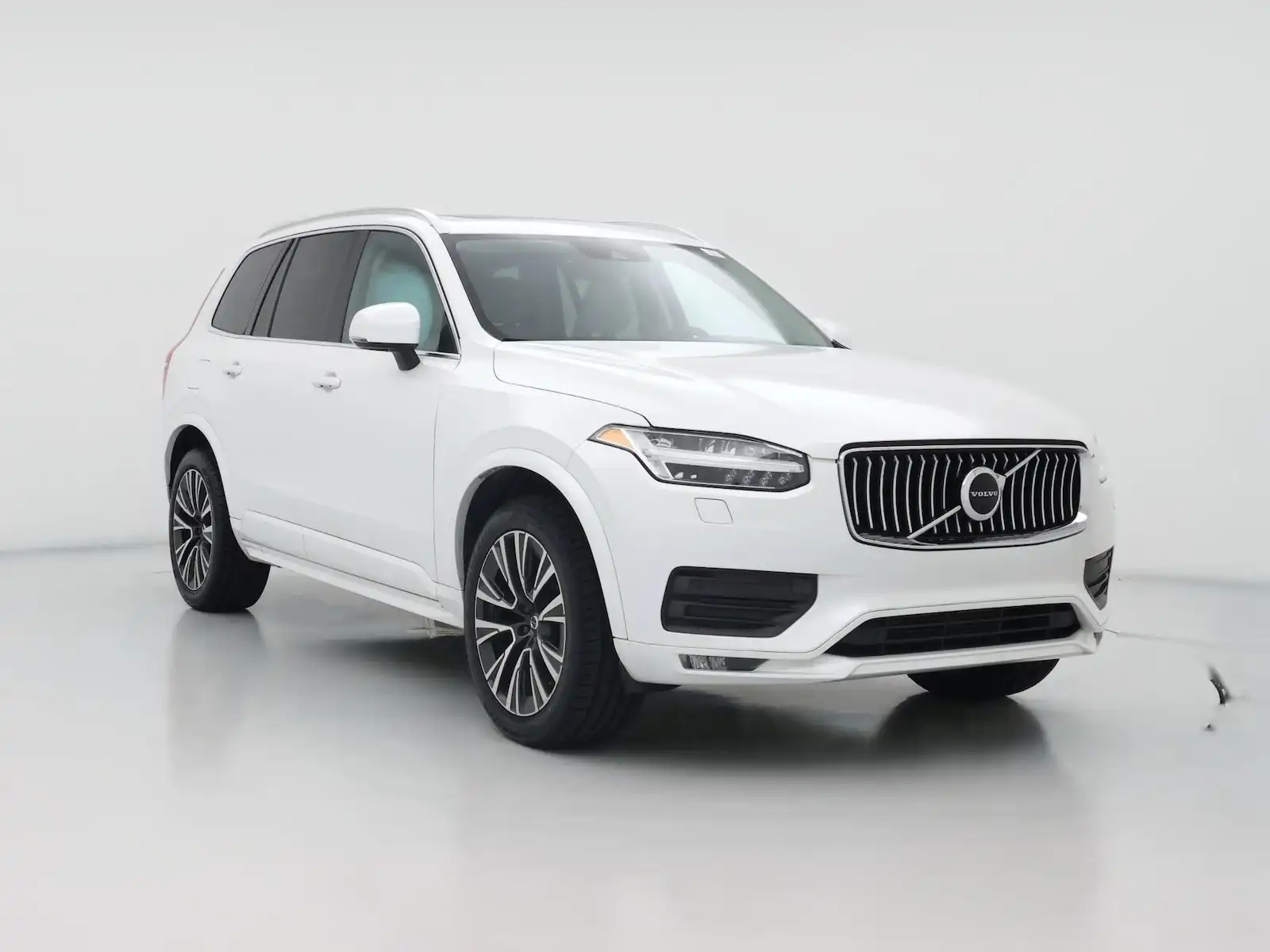 2021 Volvo XC90 T6 Momentum AWD's photo