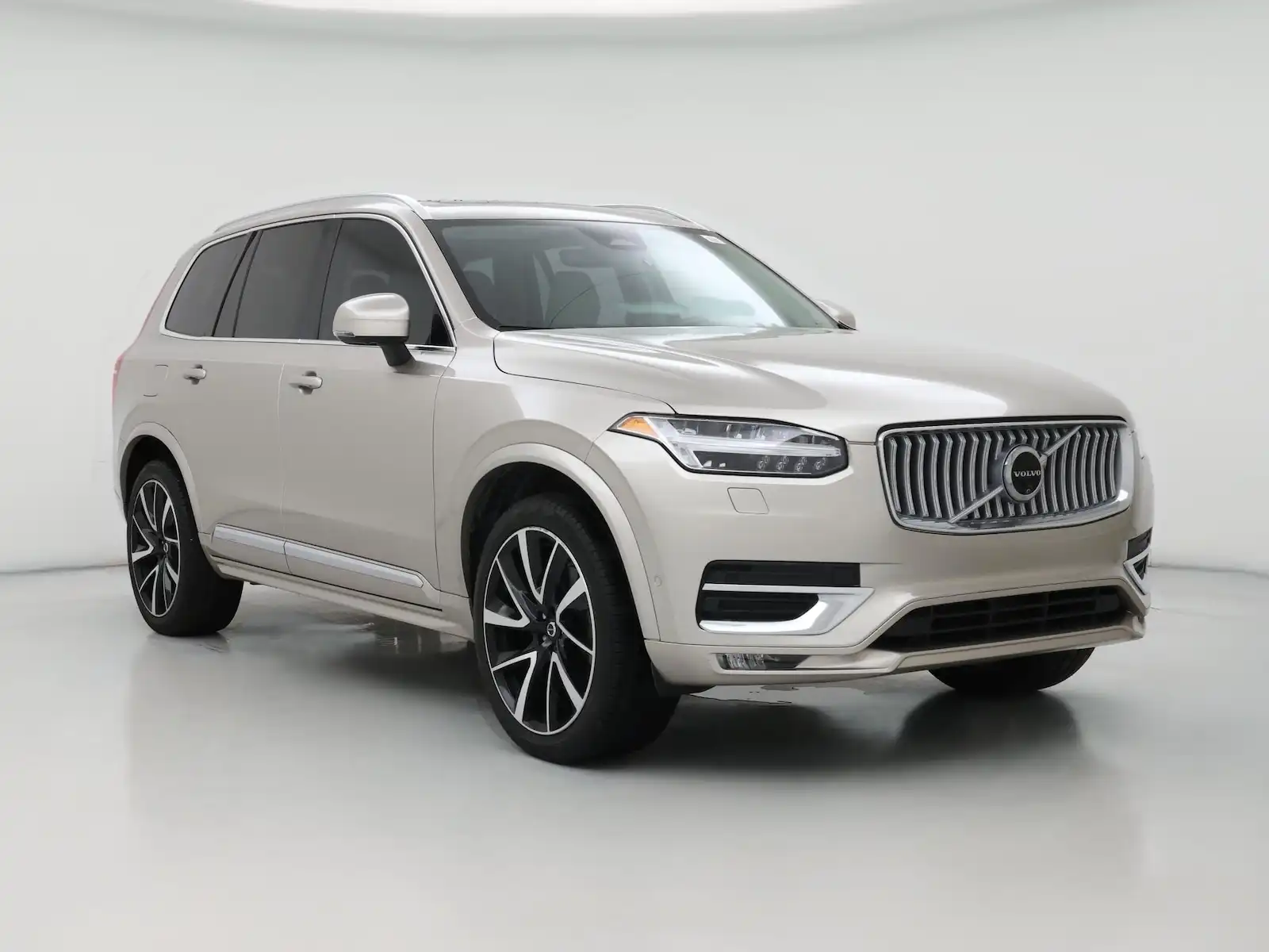 2024 Volvo XC90 B6 Plus 7-Seater Bright Theme AWD's photo