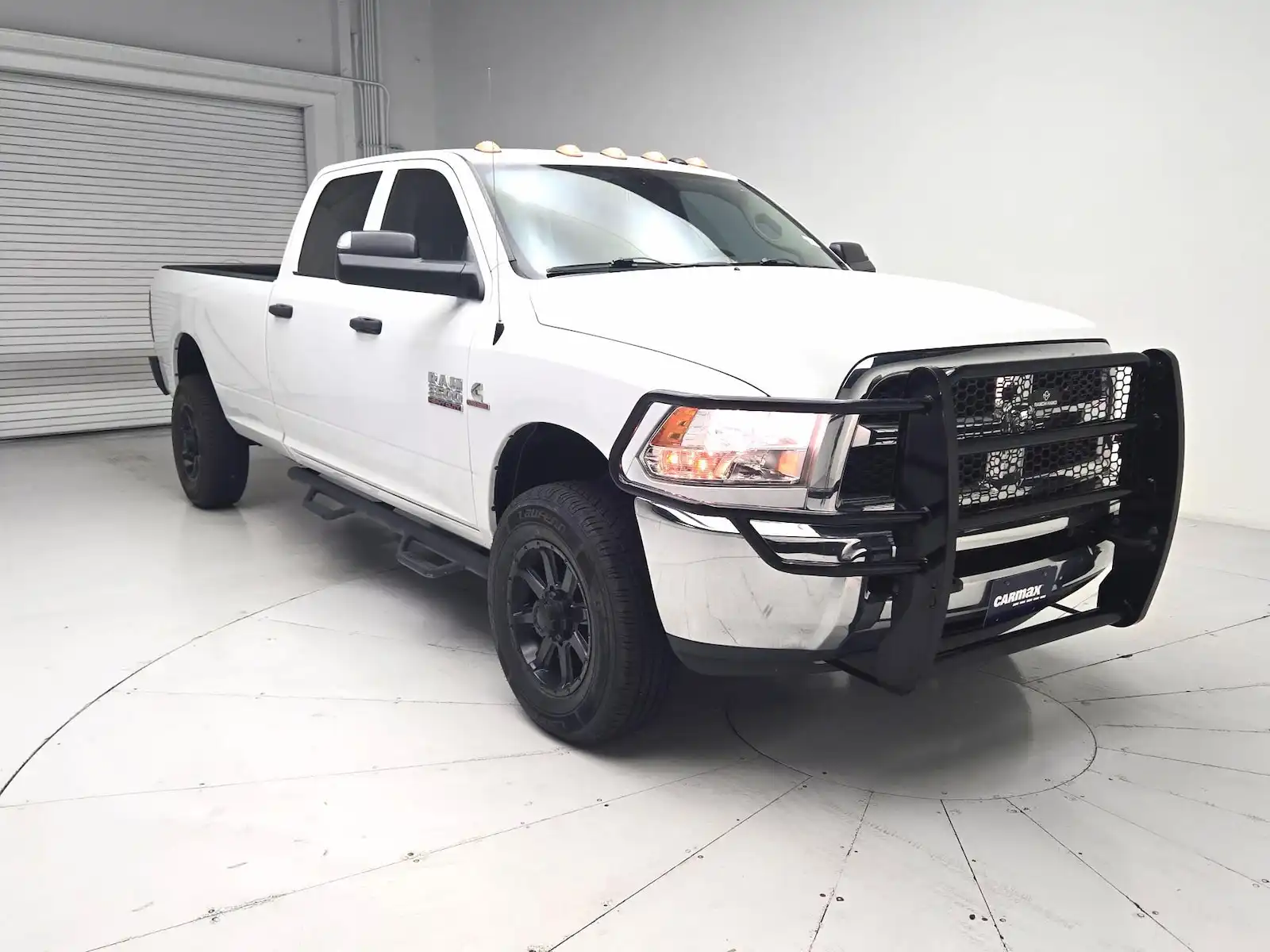 2017 RAM 3500 Tradesman 4WD Crew Cab LWB's photo