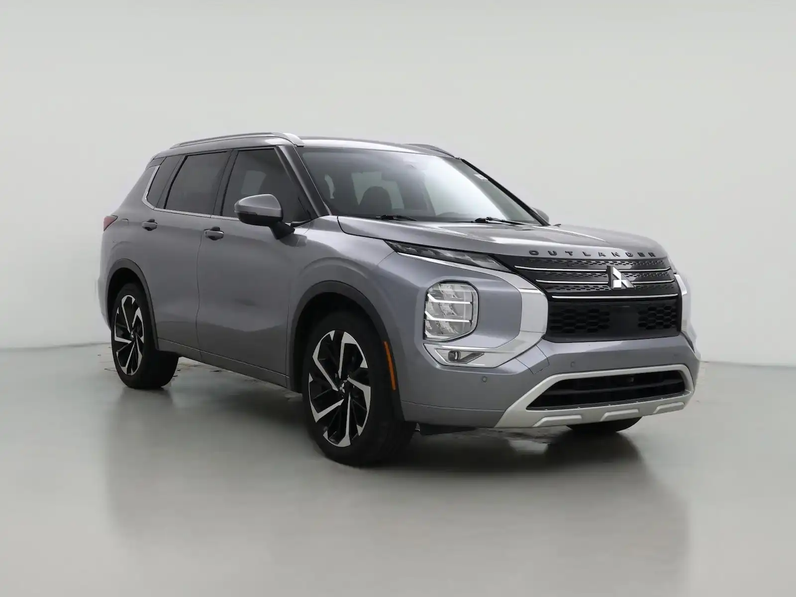 2023 Mitsubishi Outlander SEL FWD's photo