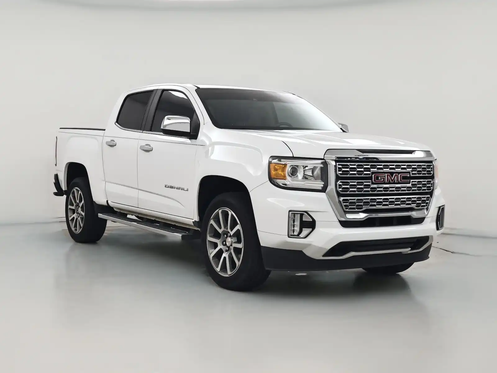2021 GMC Canyon Denali 2WD Crew Cab Short Box's photo
