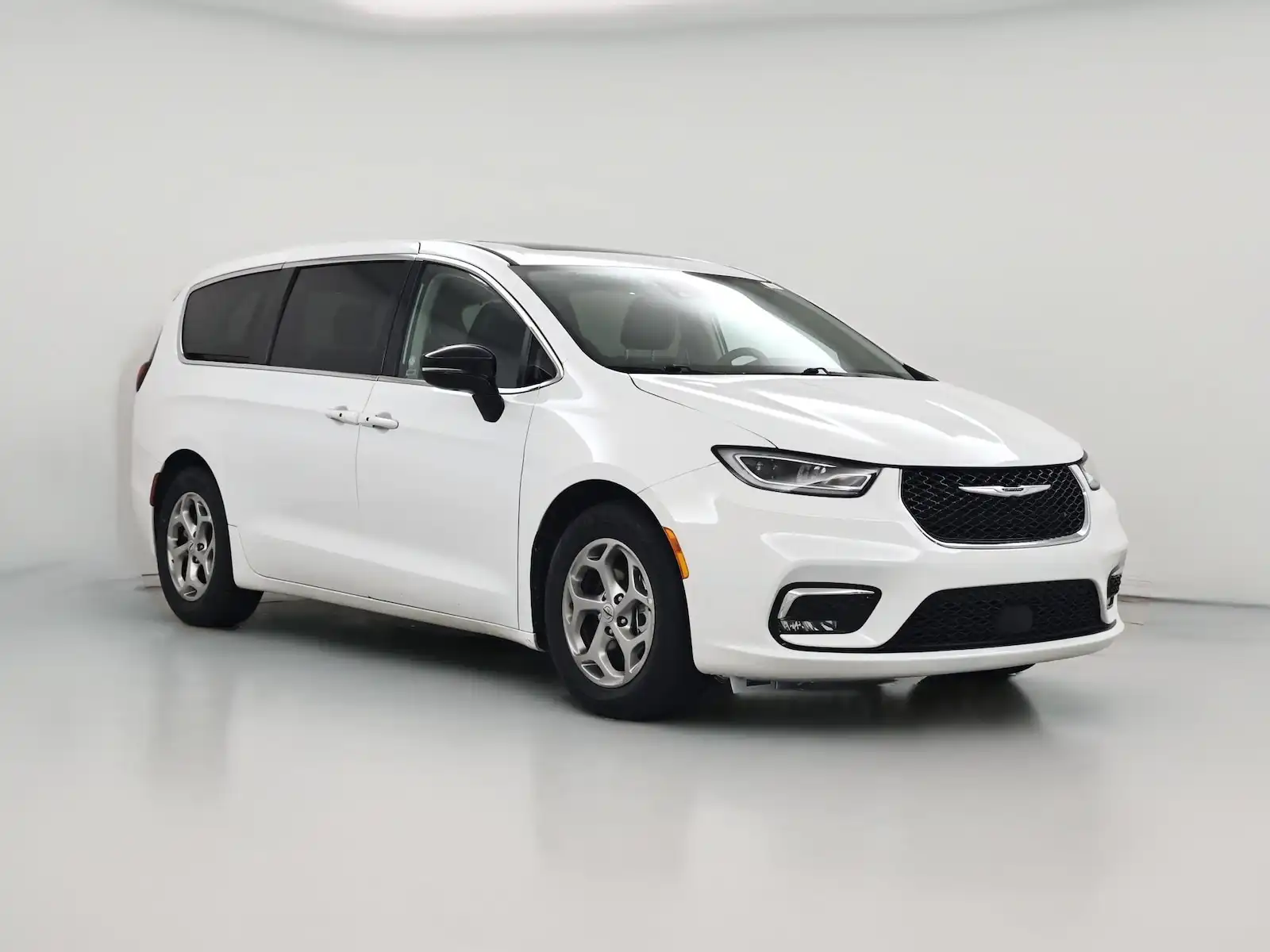 2024 Chrysler Pacifica Limited's photo
