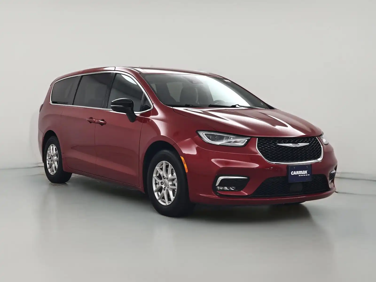 2025 Chrysler Pacifica Select's photo