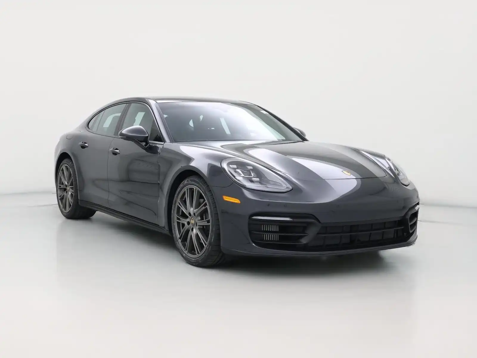 2022 Porsche Panamera 4's photo