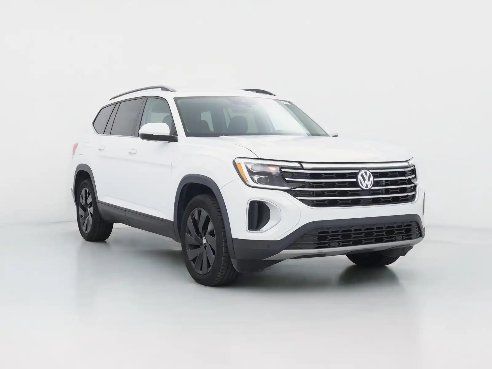 2024 Volkswagen Atlas 2.0T SE with Tech's photo