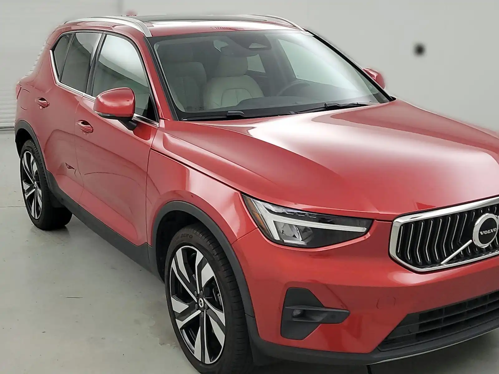 2023 Volvo XC40 B5 Plus Bright AWD's photo