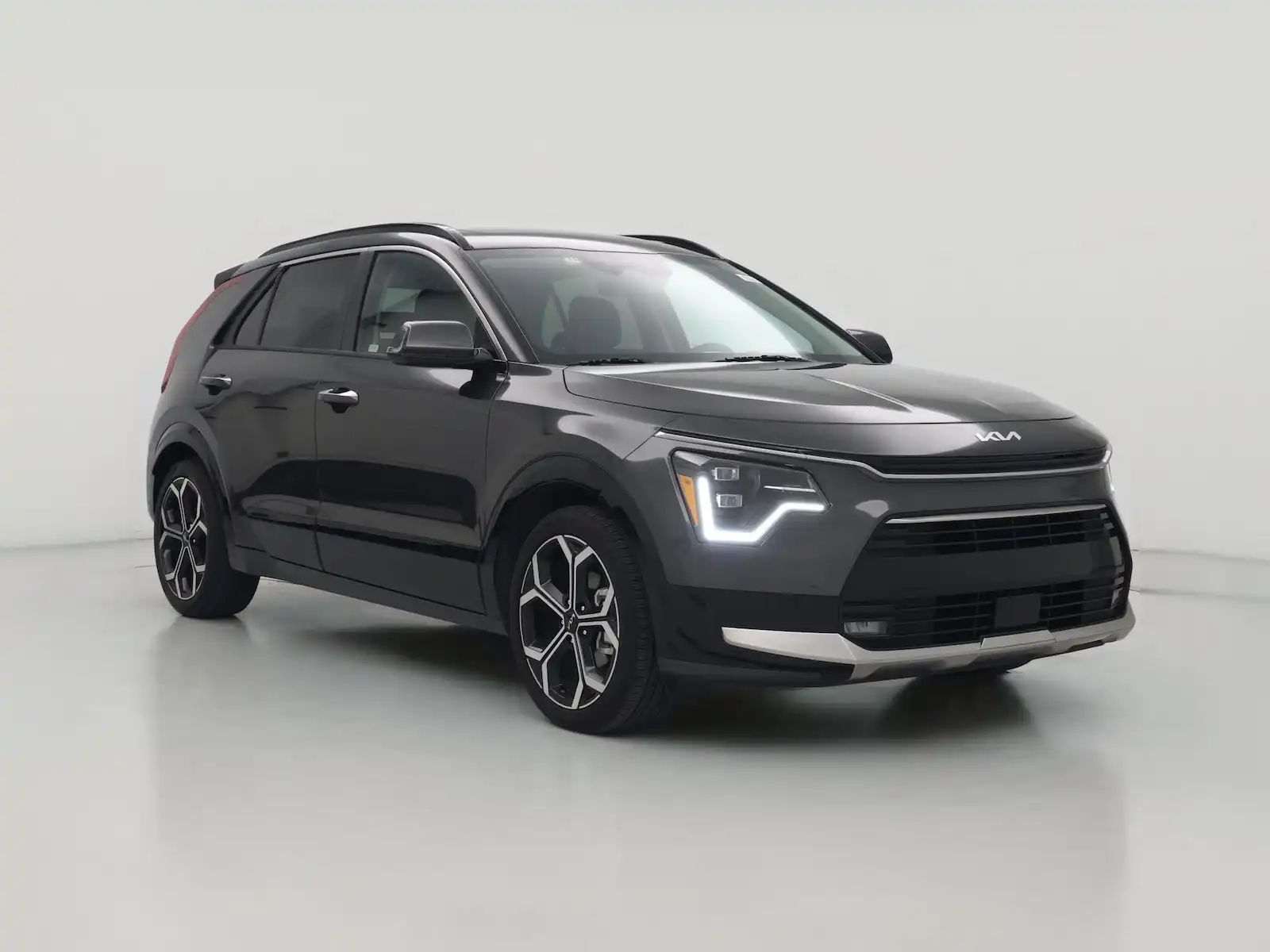 2023 Kia Niro Hybrid Touring SX's photo