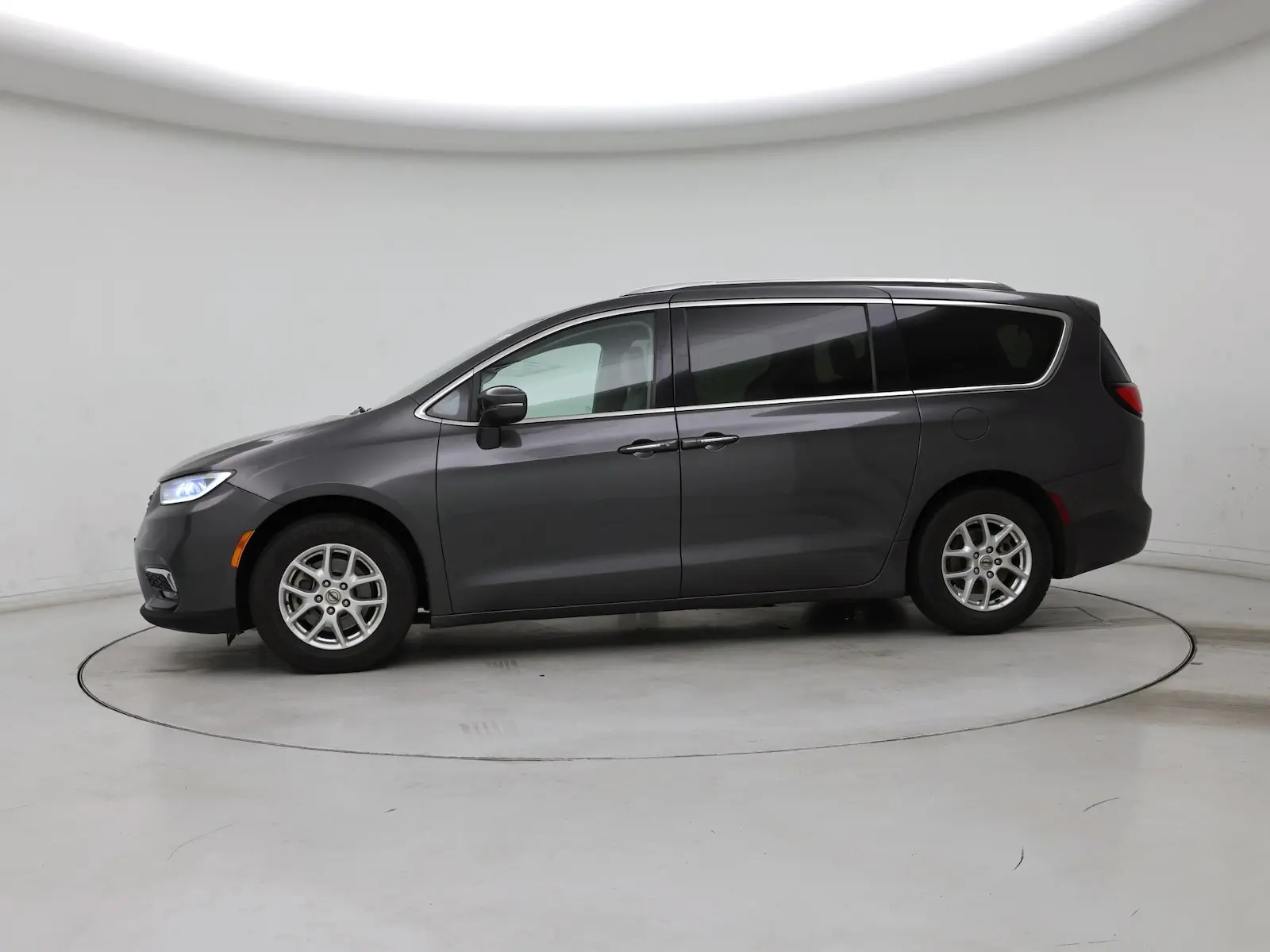2021 Chrysler Pacifica Touring L photo 4