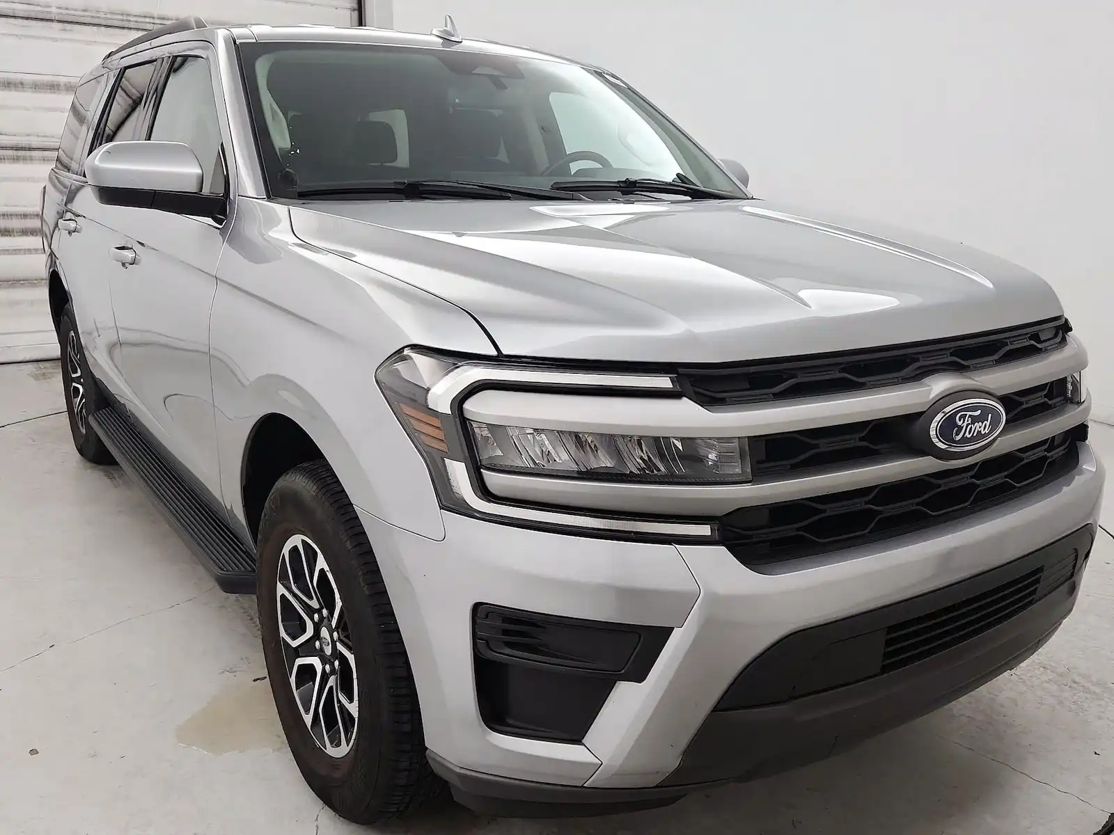 2024 Ford Expedition XLT's photo