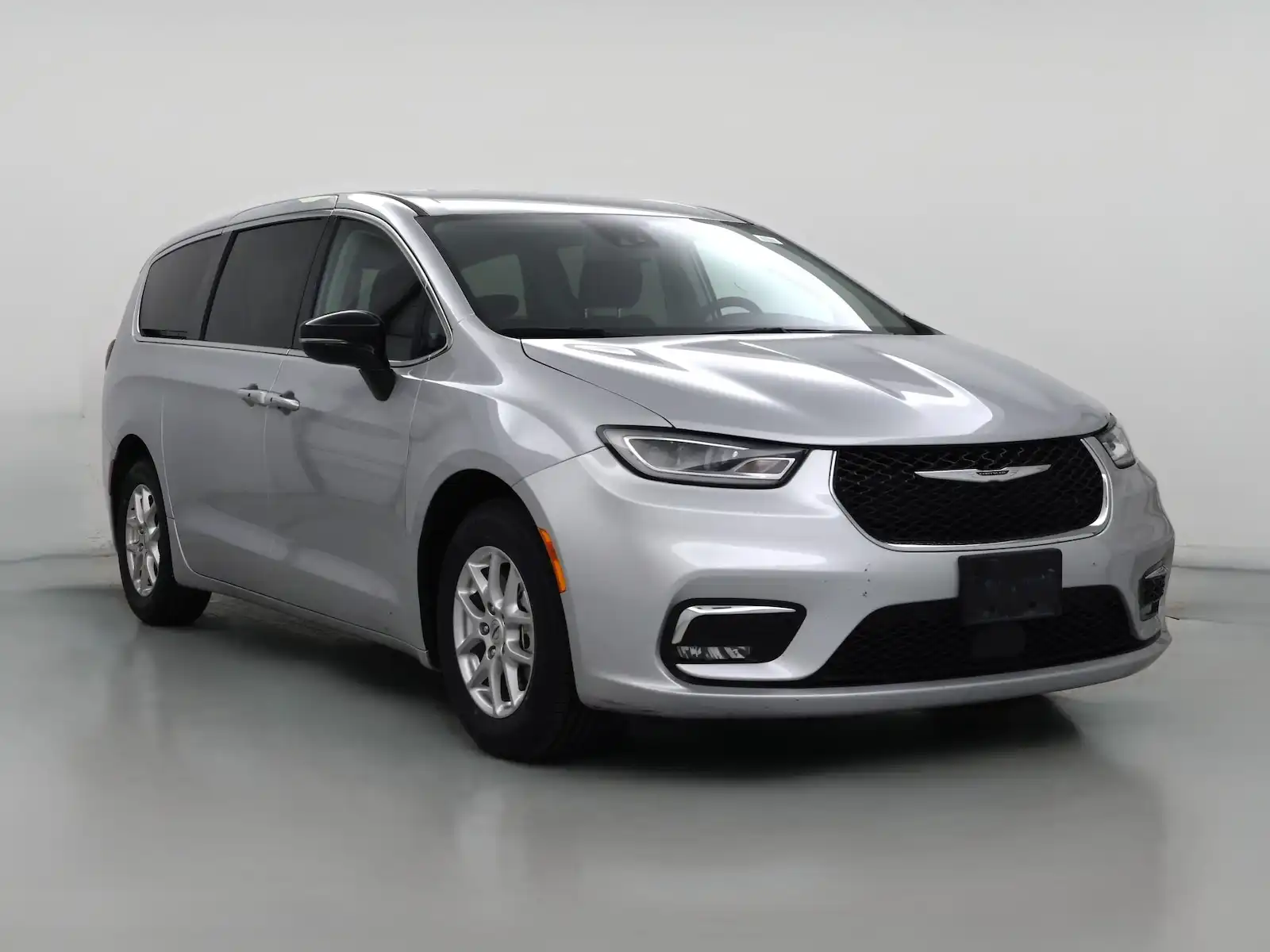 2024 Chrysler Pacifica Touring L's photo
