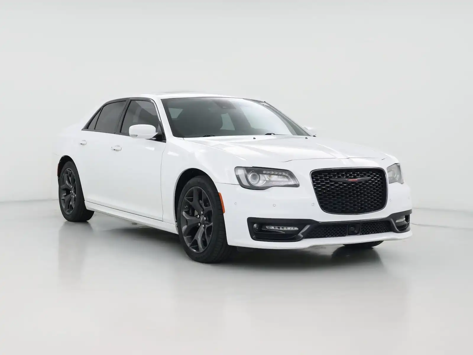 2022 Chrysler 300 S's photo