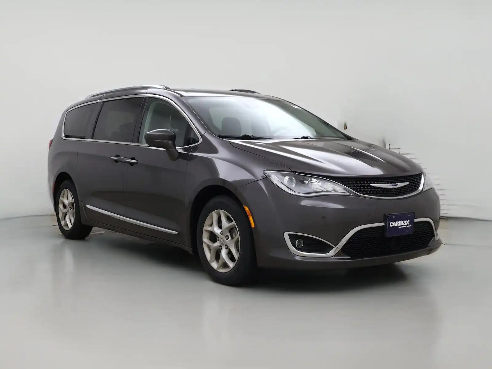 2019 Chrysler Pacifica Touring L Plus's photo
