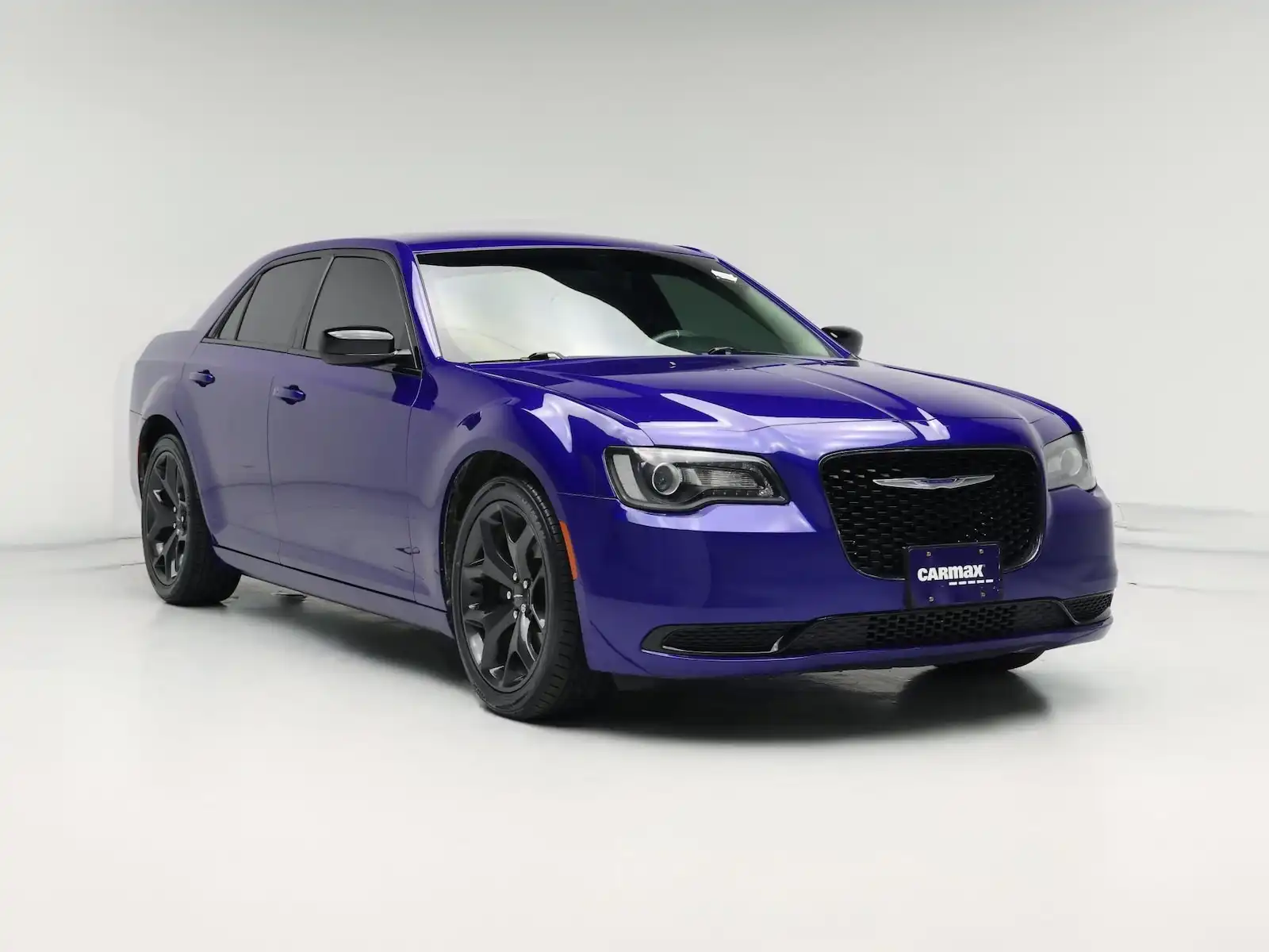2021 Chrysler 300 Touring's photo