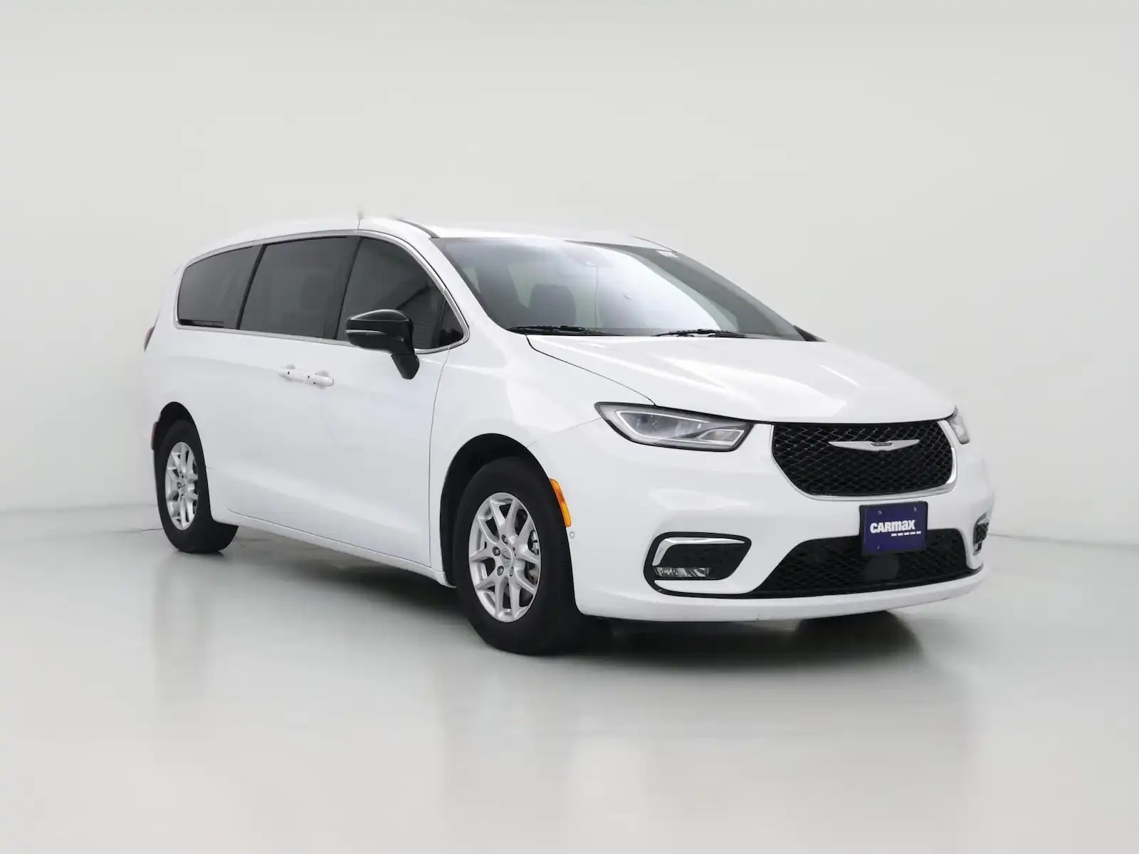 2025 Chrysler Pacifica Select's photo