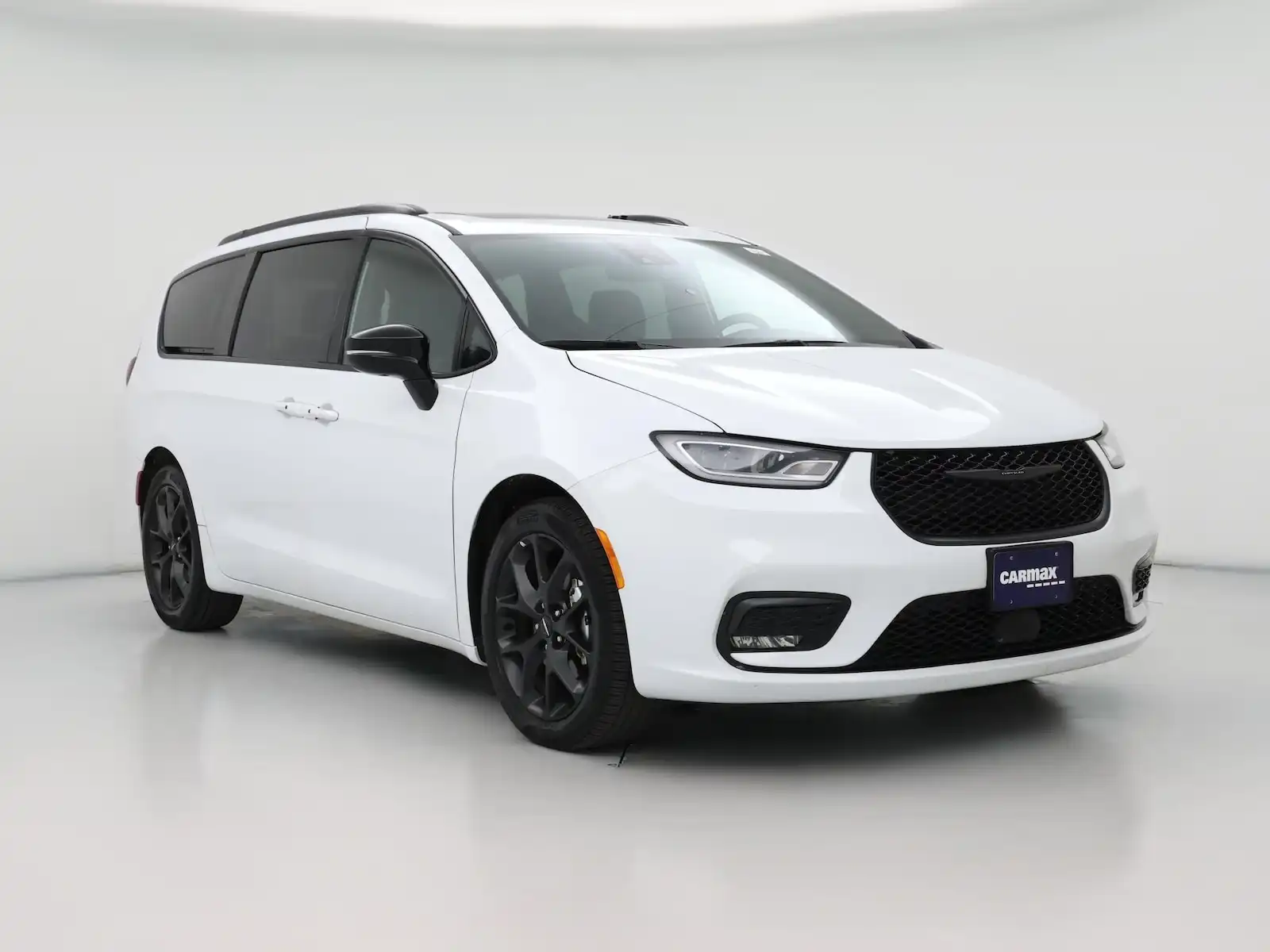 2025 Chrysler Pacifica Limited's photo