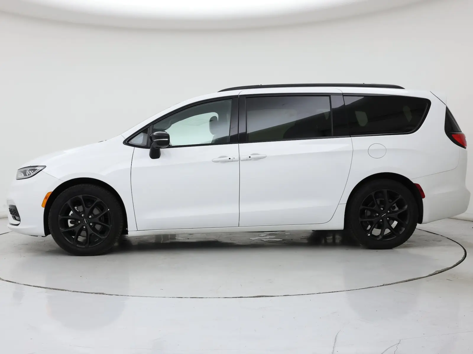2025 Chrysler Pacifica Limited photo 4