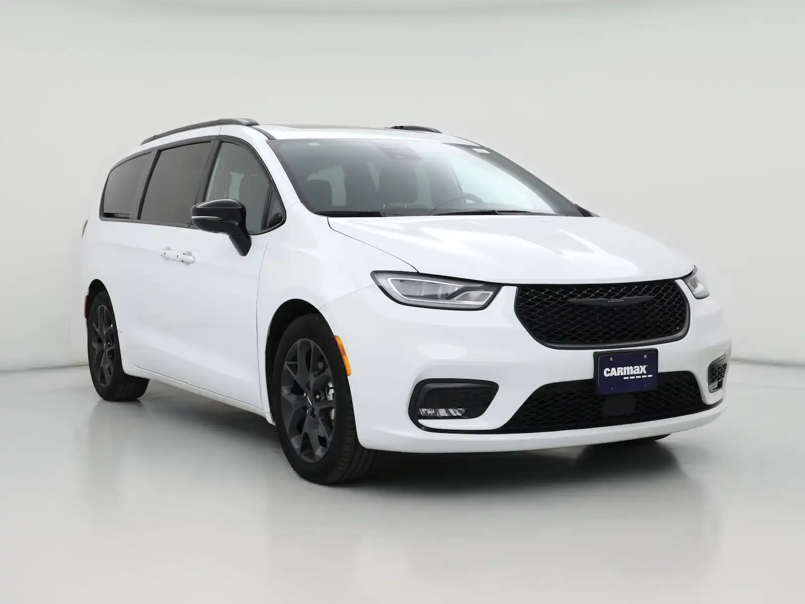 2025 Chrysler Pacifica Limited's photo