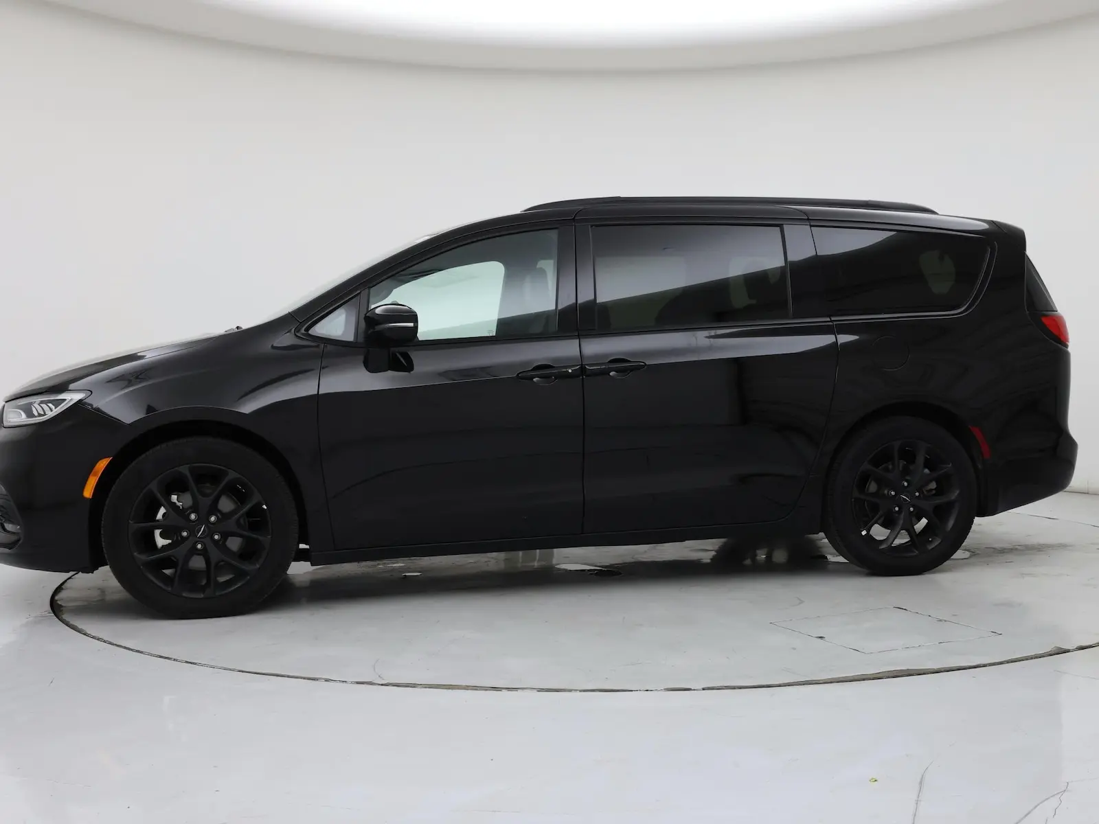 2025 Chrysler Pacifica Limited photo 4