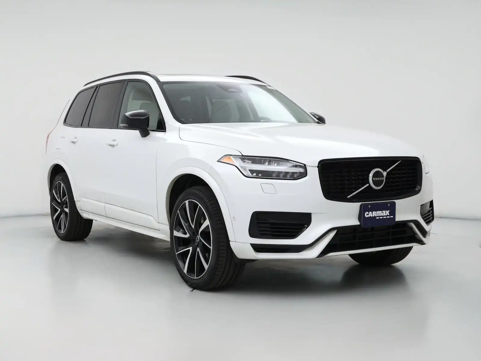 2023 Volvo XC90 T8 Recharge Plus Dark Theme 7-Seater AWD's photo