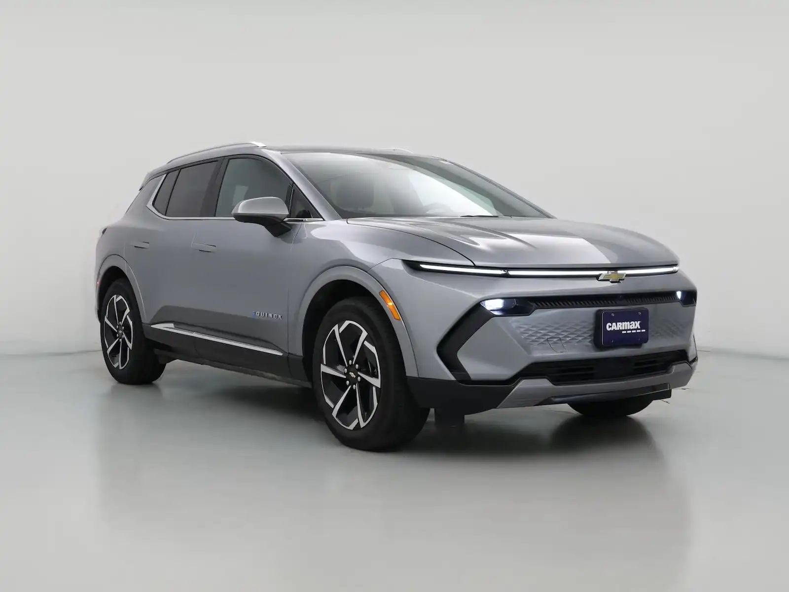 2024 Chevrolet Equinox EV 2LT FWD's photo