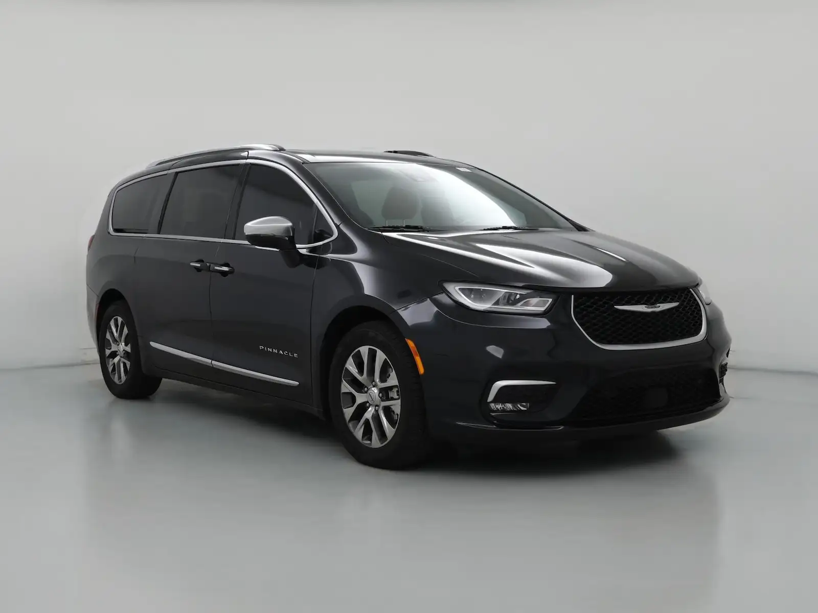 2023 Chrysler Pacifica Hybrid Pinnacle's photo