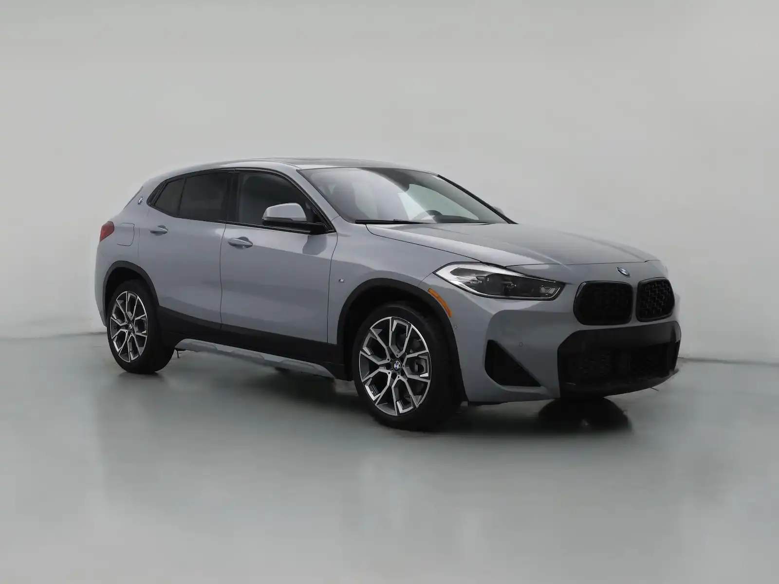 2022 BMW X2 sDrive28i's photo