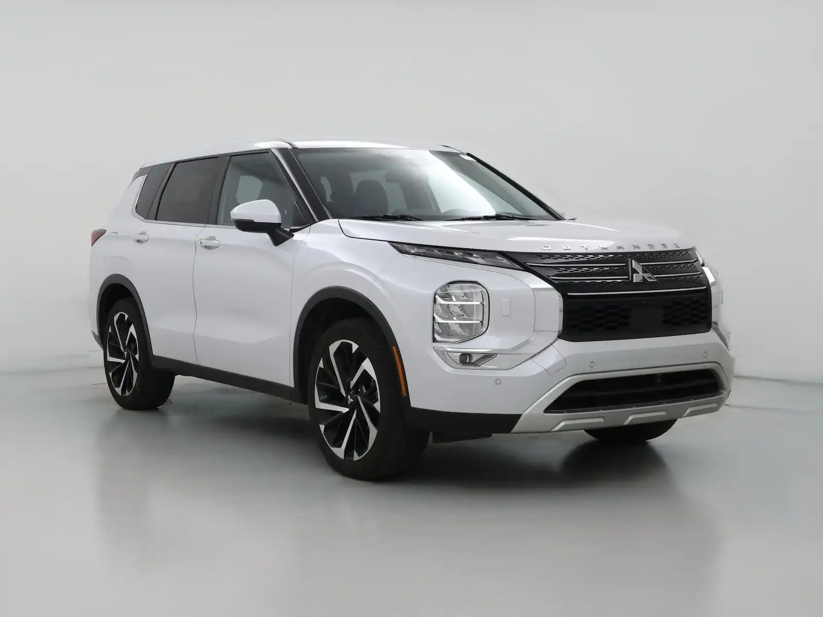 2024 Mitsubishi Outlander SE S-AWC's photo