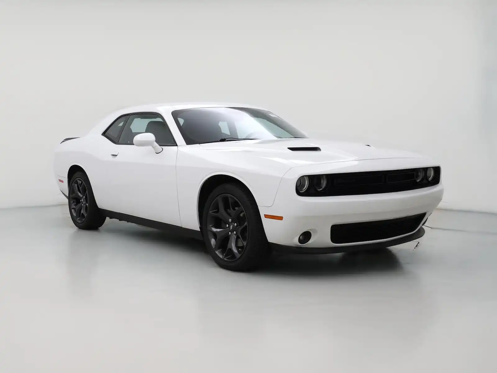 2020 Dodge Challenger SXT Auto's photo