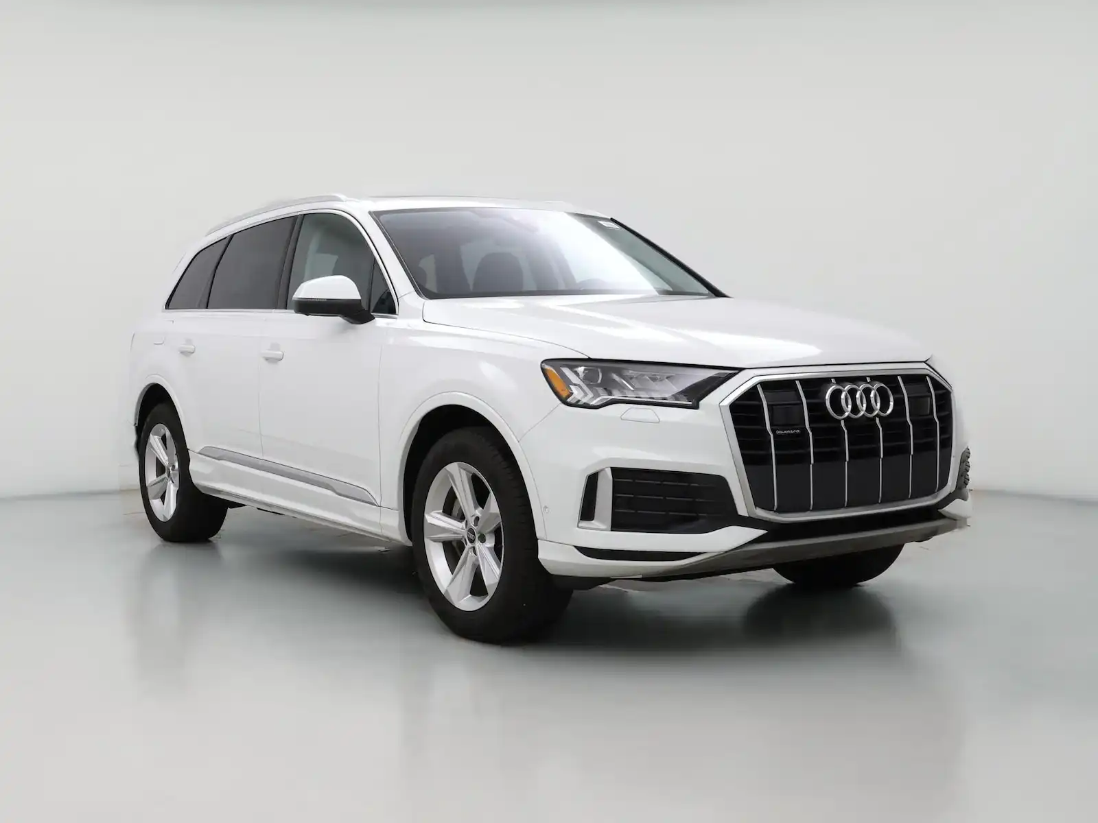 2023 Audi Q7 45 Premium Plus quattro Tiptronic's photo
