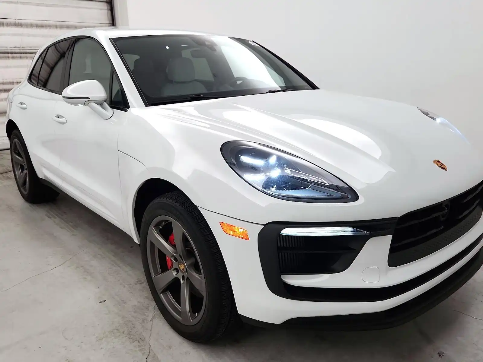 2022 Porsche Macan S's photo