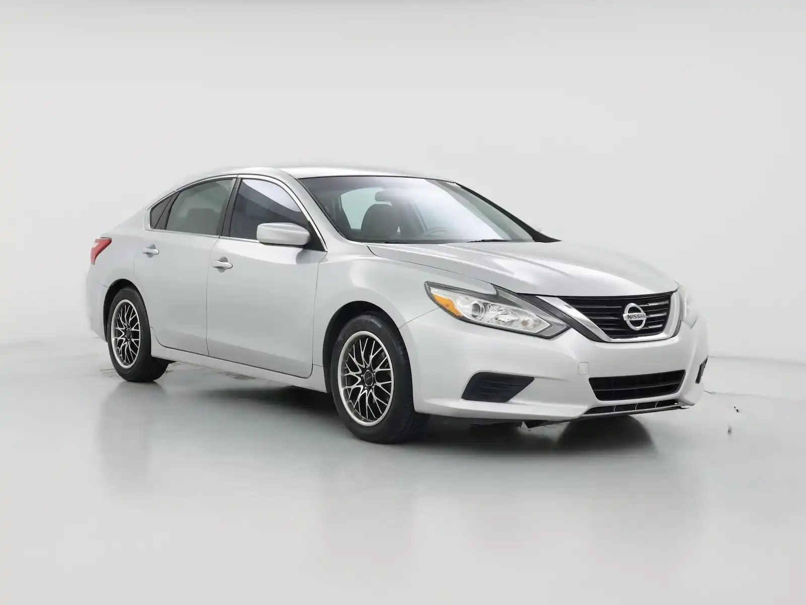 2016 Nissan Altima 2.5 S's photo