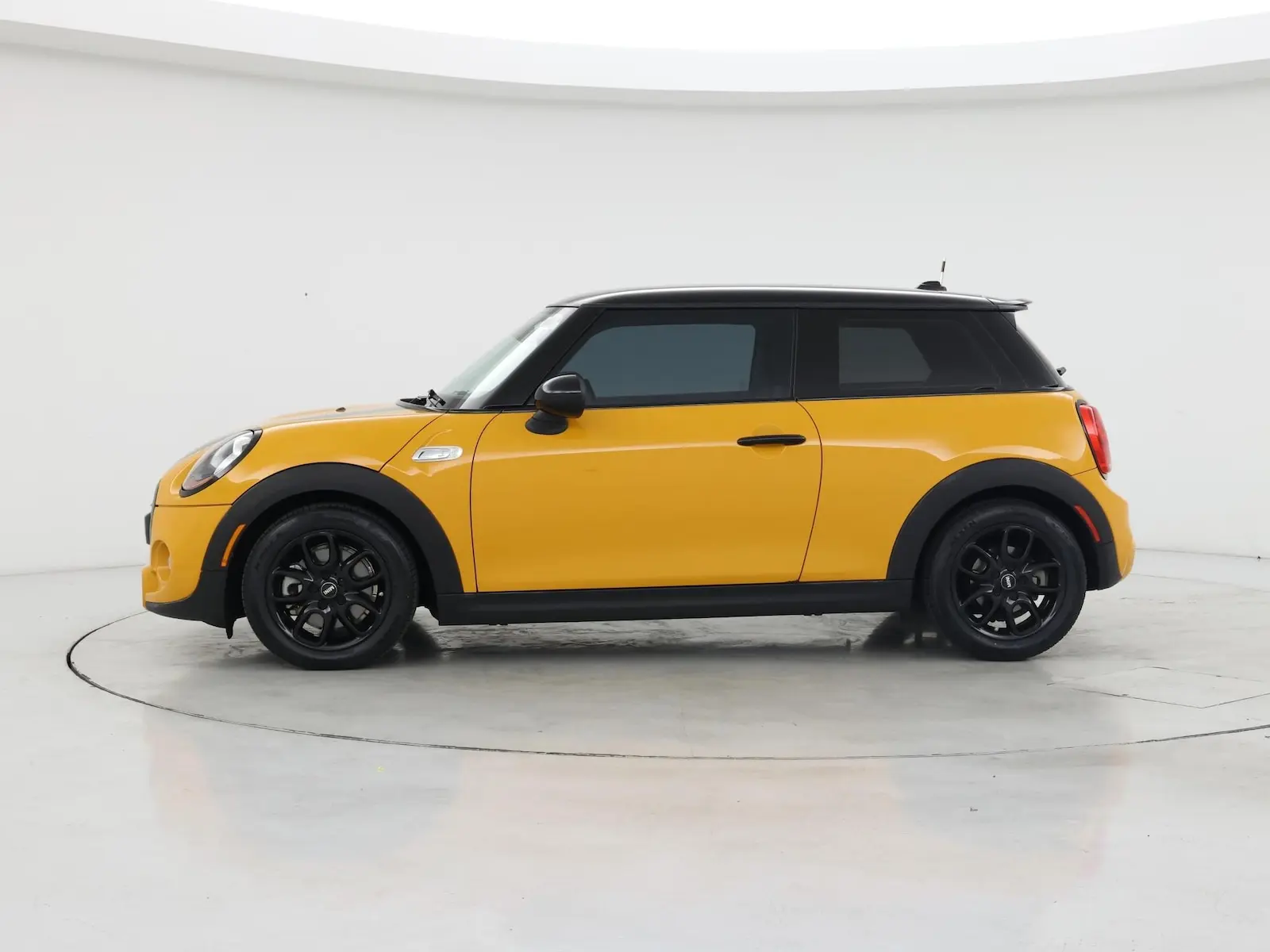 2015 MINI Cooper S photo 4