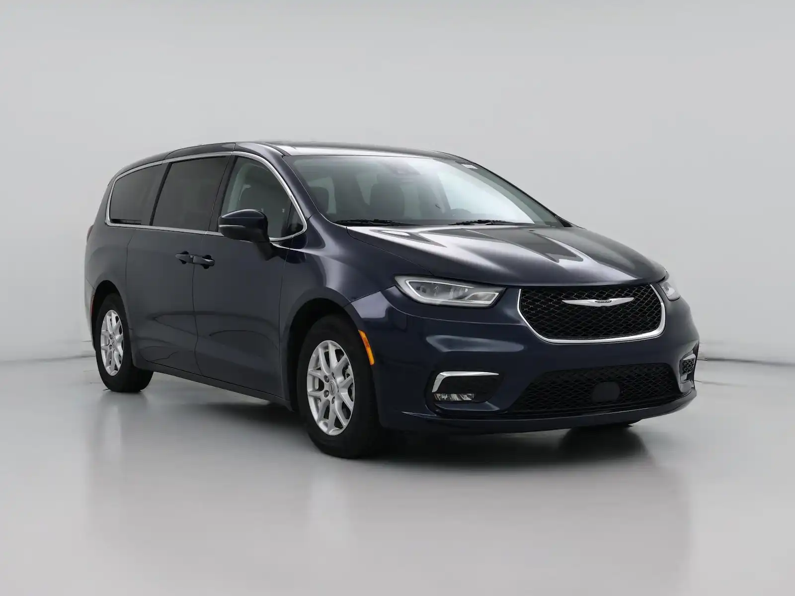 2023 Chrysler Pacifica Touring L's photo