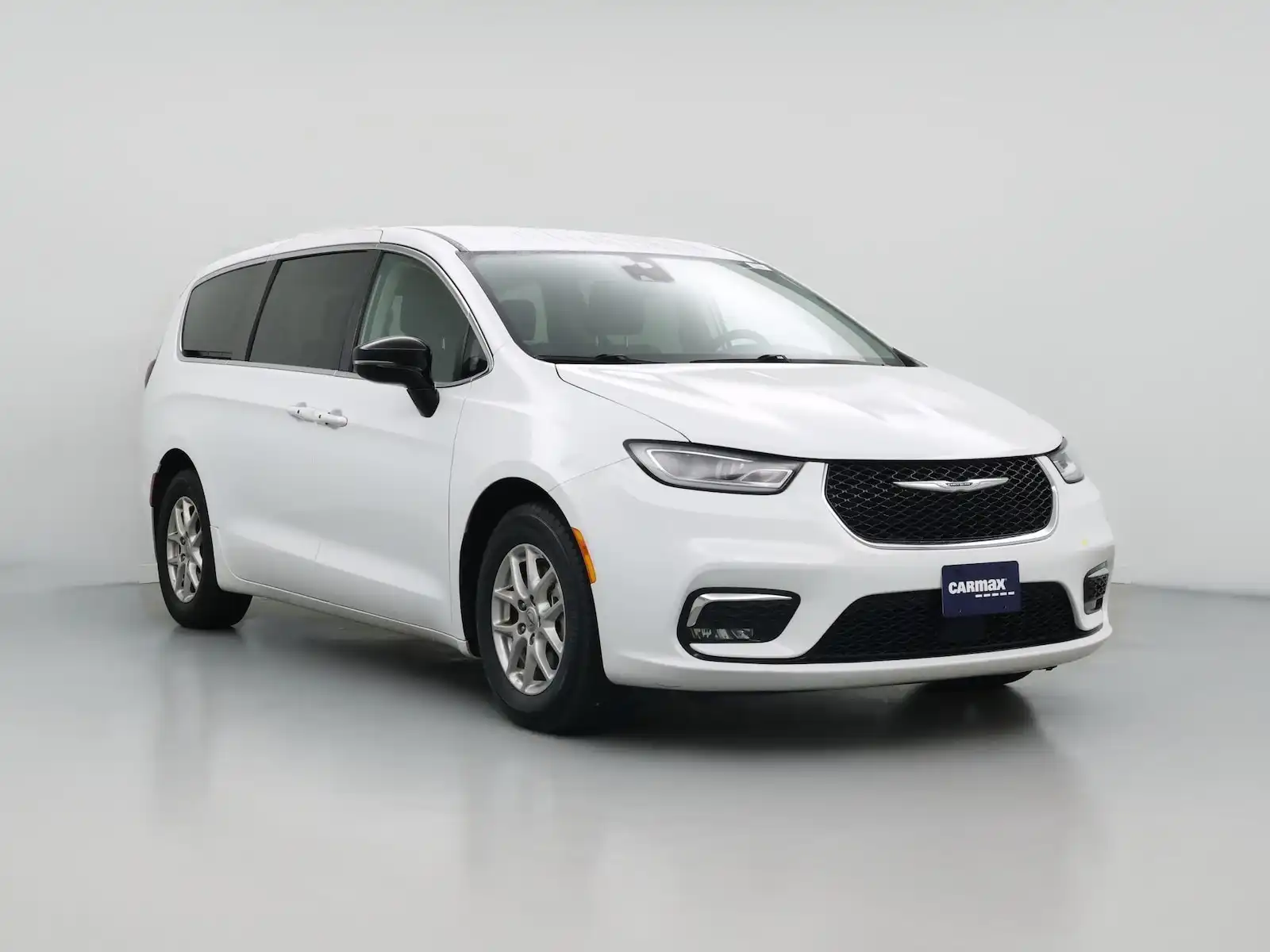 2024 Chrysler Pacifica Touring L's photo