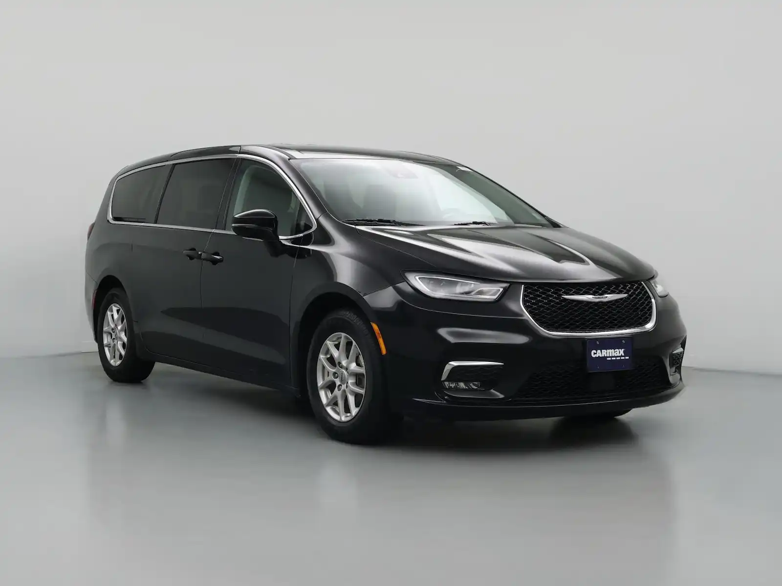 2024 Chrysler Pacifica Touring L's photo