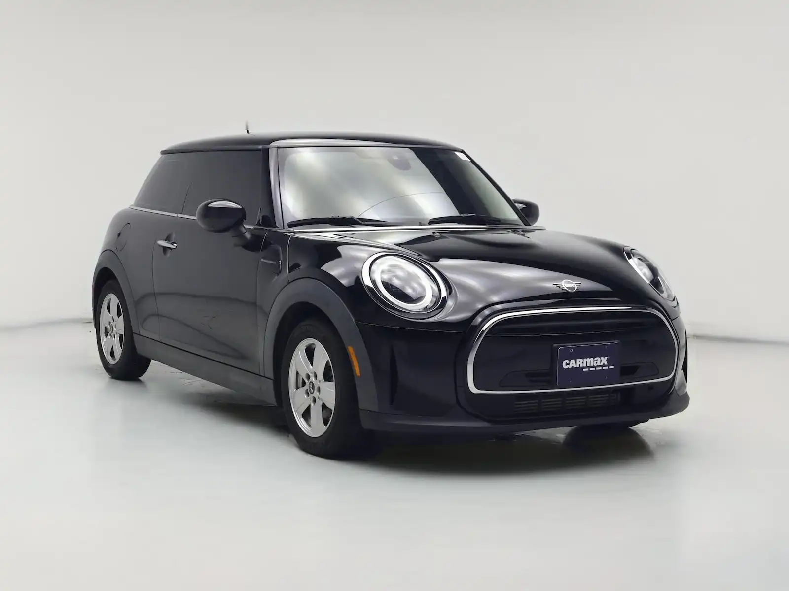 2022 MINI Hardtop Oxford Edition's photo