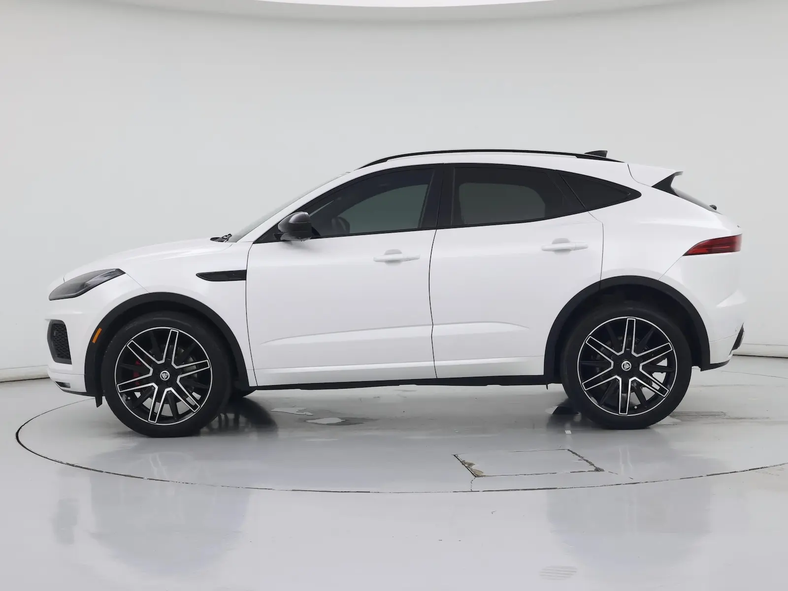 2024 Jaguar E-PACE P250 R-Dynamic SE photo 4