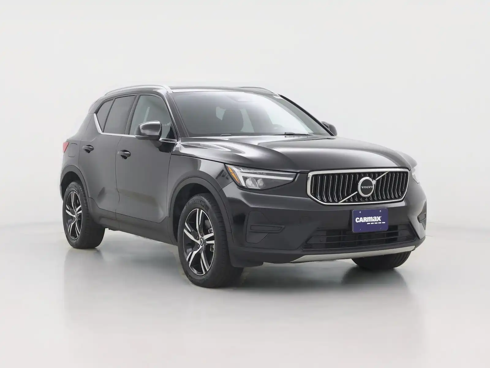 2025 Volvo XC40 B5 Core Bright AWD's photo