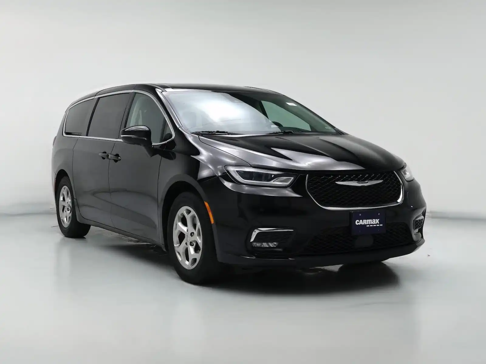2024 Chrysler Pacifica Limited's photo