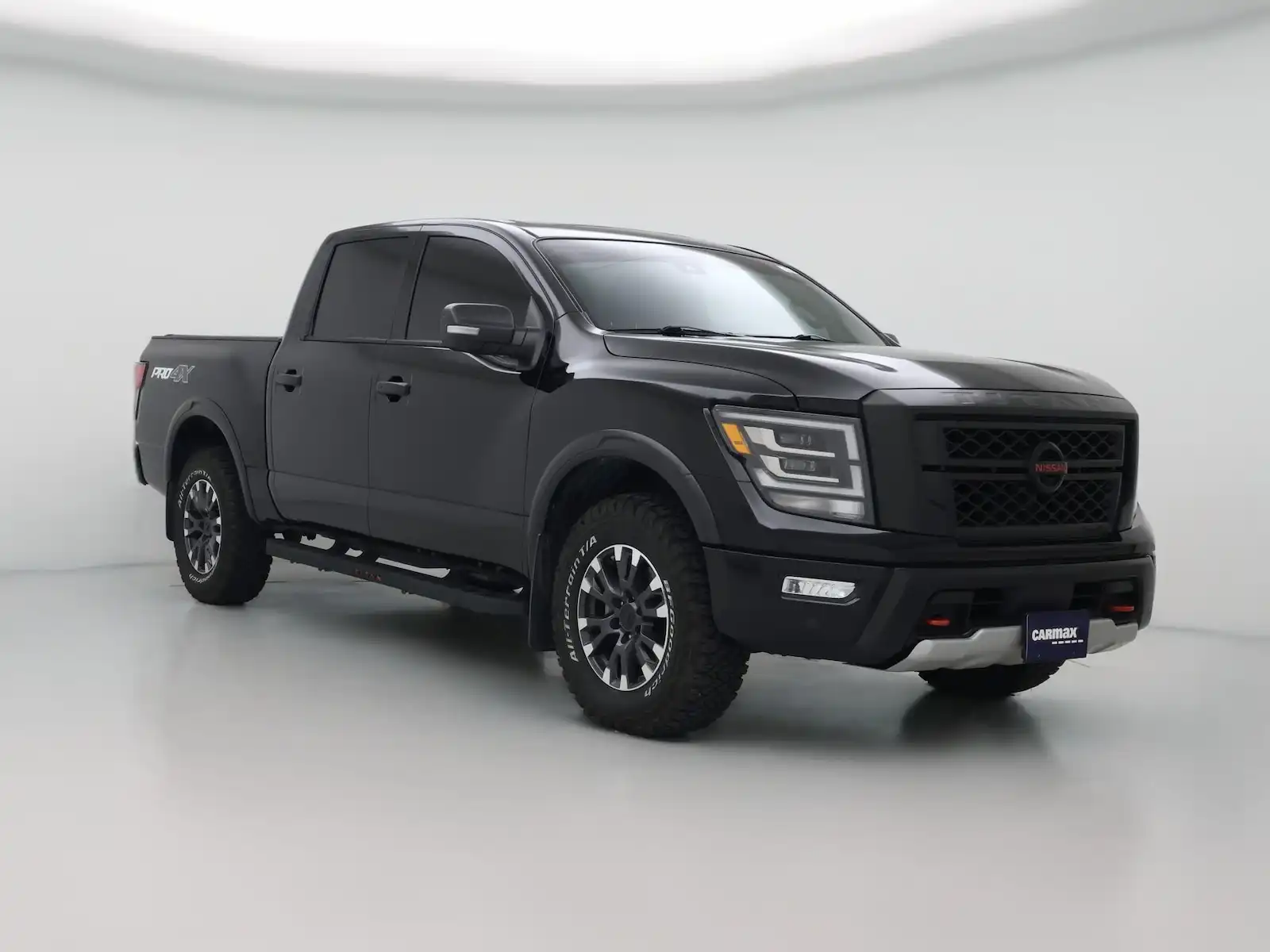 2022 Nissan Titan PRO-4X 4WD Crew Cab's photo