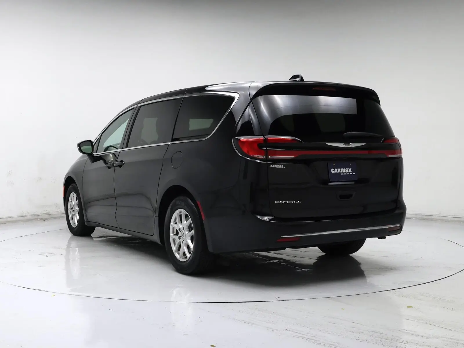 2025 Chrysler Pacifica Select photo 3