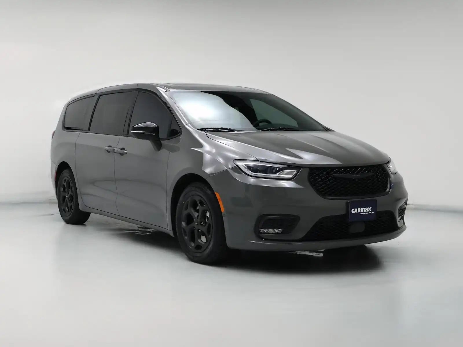 2023 Chrysler Pacifica Hybrid Limited's photo