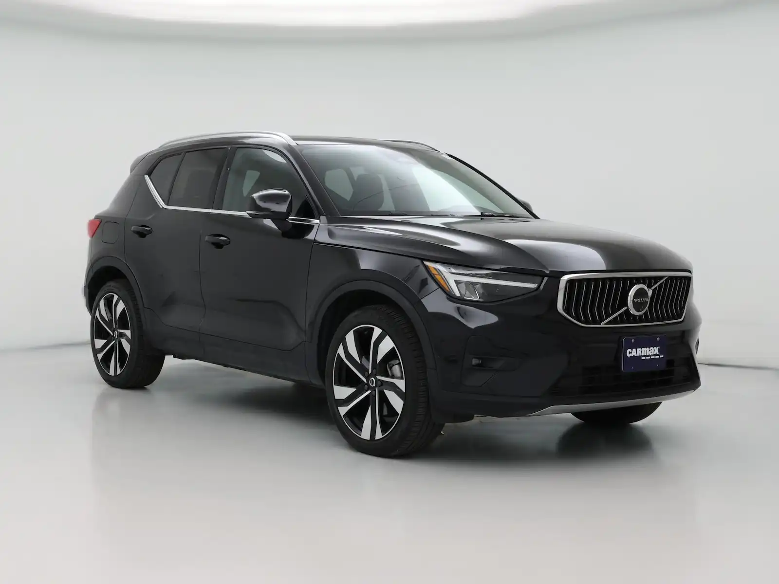 2025 Volvo XC40 B5 Plus Bright AWD's photo