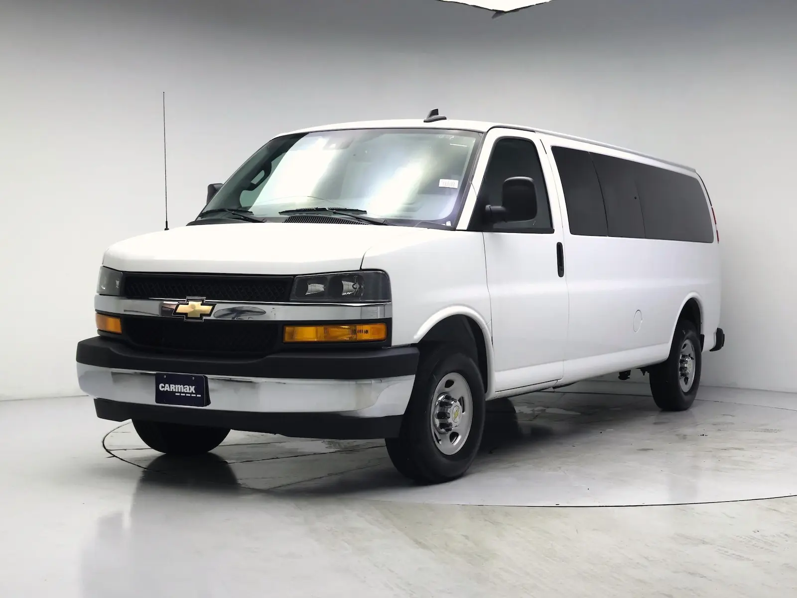 2024 Chevrolet Express LT 3500 Extended photo 5