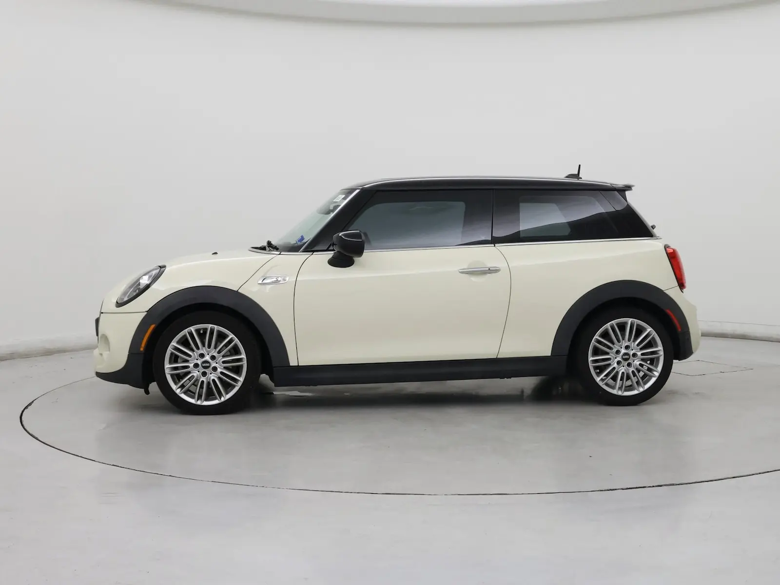 2020 MINI Hardtop Cooper S photo 4